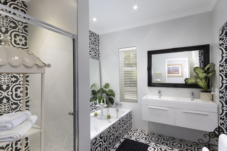 4 Bedroom Property for Sale in Erinvale Golf Estate Western Cape